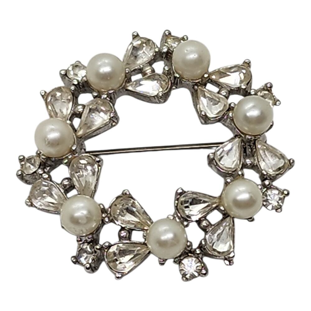 Vintage Richelieu Wreath Brooch Pin White Rhinestone Faux Pearl Floral Circle